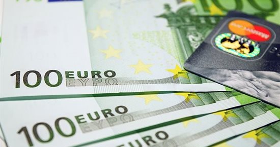 Que doivent faire les salariés pour obtenir l’indemnité inflation de cent euros ?