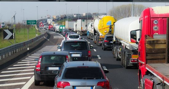 Circulation des poids lourds : les blocages routiers engendrent une journée cauchemardesque